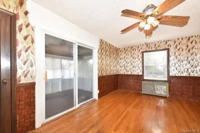 1022 Jackson Avenue, Franklin Square, NY 11010 - Photo 11