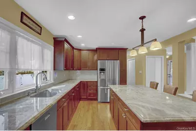 25 Sterling Place, Malverne, NY 11565 - Photo 11