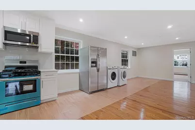 85-02 165th Street, Jamaica, NY 11432 - Photo 15