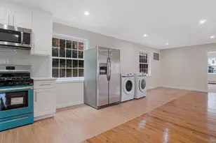 85-02 165th St, Jamaica, NY 11432 - Photo 15