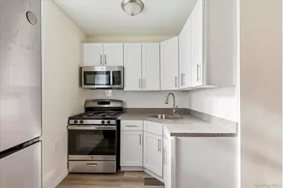 60-11 Broadway #L6, Woodside, NY 11377 - Photo 7