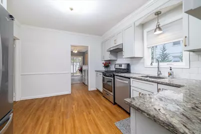 108 Earle Avenue, Lynbrook, NY 11563 - Photo 11