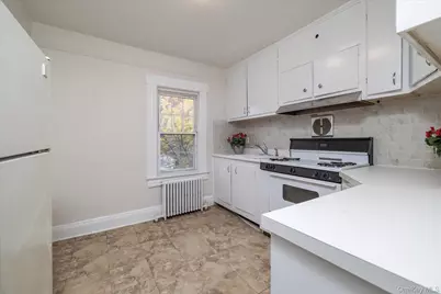 108 Earle Avenue, Lynbrook, NY 11563 - Photo 19