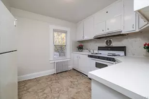 108 Earle Ave, Lynbrook, NY 11563 - Photo 19