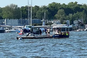 1 Toms Point Ln, Port Washington, NY 11050 - Photo 39