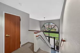 1 Toms Point Ln, Port Washington, NY 11050 - Photo 27