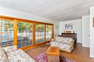 14 Whiting Rd, East Quogue, NY 11942 - Photo 9