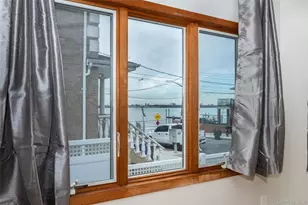 10 Pell Pl, Bronx, NY 10464 - Photo 5