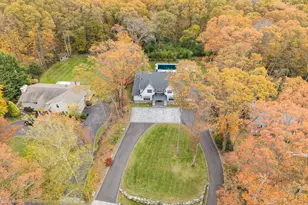 7 Barrington Pl, Melville, NY 11747 - Photo 31