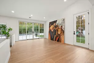 7 Barrington Pl, Melville, NY 11747 - Photo 11