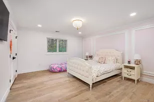 7 Barrington Pl, Melville, NY 11747 - Photo 23