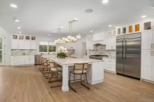 7 Barrington Pl, Melville, NY 11747 - Photo 13