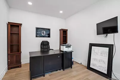 7 Barrington Place, Melville, NY 11747 - Photo 17