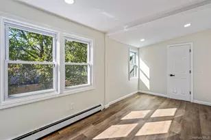 6 McCue St, Wheatley Heights, NY 11798 - Photo 13