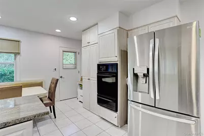 32 Berry Court, Tappan, NY 10983 - Photo 15