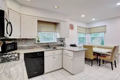 32 Berry Court, Tappan, NY 10983 - Photo 11