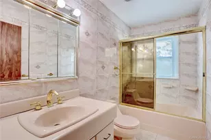 32 Berry Ct, Tappan, NY 10983 - Photo 21