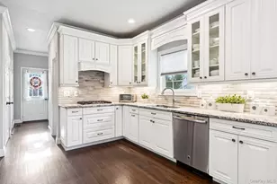 7 Brittany Ct, Ridge, NY 11961 - Photo 21