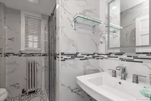 39-26/24 213th St, Bayside, NY 11361 - Photo 21