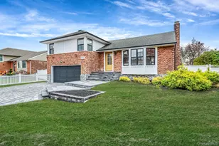 556 N Suffolk Ave, Massapequa, NY 11758 - Photo 3