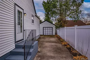 2465 Woodland Ave, Wantagh, NY 11793 - Photo 19