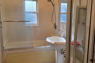 142-26 61st Rd, Kew Gardens, NY 11367 - Photo 11