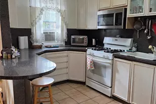 142-26 61st Rd, Kew Gardens, NY 11367 - Photo 5