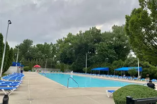 107 Baker Hill Road S, Great Neck, NY 11023 - Photo 29