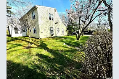 107 Baker Hill Road S, Great Neck, NY 11023 - Photo 27