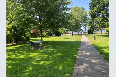 107 Baker Hill Road S, Great Neck, NY 11023 - Photo 31