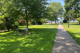 107 Baker Hill Road S, Great Neck, NY 11023 - Photo 31