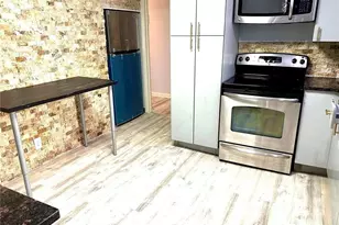 107 Baker Hill Road S, Great Neck, NY 11023 - Photo 11