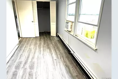 107 Baker Hill Road S, Great Neck, NY 11023 - Photo 21