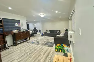 107 Baker Hill Road S, Great Neck, NY 11023 - Photo 3