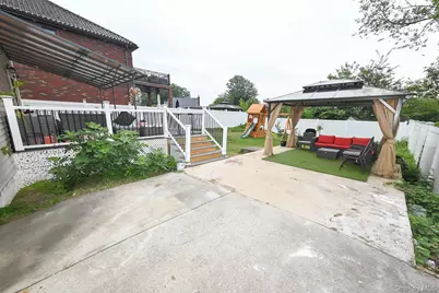 175 Arthur Avenue, Floral Park, NY 11001 - Photo 25