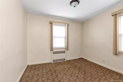 215 Sheridan Boulevard, Mineola, NY 11501 - Photo 13