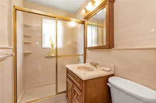 215 Sheridan Blvd, Mineola, NY 11501 - Photo 11