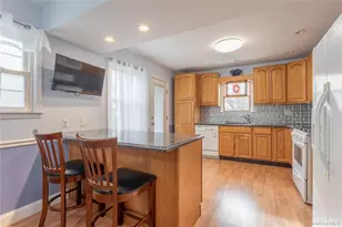 1020 Polk Ave, Franklin Square, NY 11010 - Photo 5