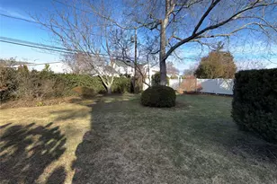 15 Sherry Ln, Hauppauge, NY 11788 - Photo 31