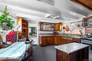 403 Middle Rd, Bayport, NY 11705 - Photo 21