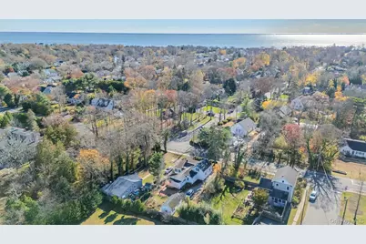 403 Middle Road, Bayport, NY 11705 - Photo 43