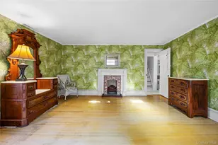 403 Middle Rd, Bayport, NY 11705 - Photo 23