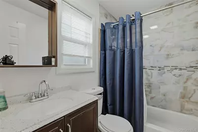 87 Root Avenue, Central Islip, NY 11722 - Photo 19