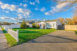 4 Somerset Road N, Amityville, NY 11701 - Photo 3