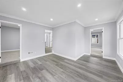 4 Somerset Road N, Amityville, NY 11701 - Photo 15