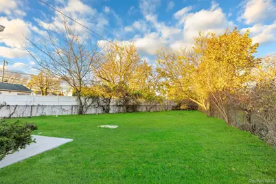 4 Somerset Road N, Amityville, NY 11701 - Photo 29