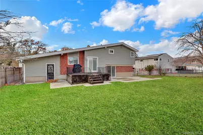 213 W 24th Street, Deer Park, NY 11729 - Photo 27