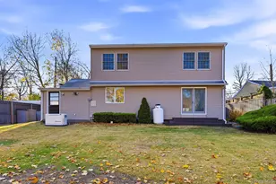 135 E 25th St, Huntington Station, NY 11746 - Photo 25