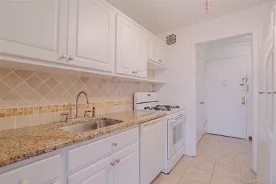 100 Diplomat Drive #8M, Mount Kisco, NY 10549 - Photo 15