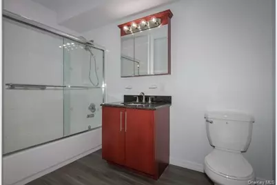 311 West Main Street #28, Patchogue, NY 11772 - Photo 9